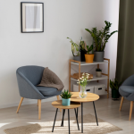 sala de estar pequena com poltrona