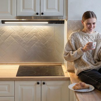 Perfil de Canto da QTMOV de 1m preto aplicado