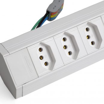 Especificidades do Perfil de Canto da QTMOV tomadas faceadas branco