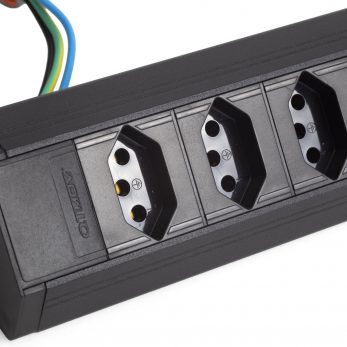 Especificidades do Perfil de Canto da QTMOV tomadas faceadas preto